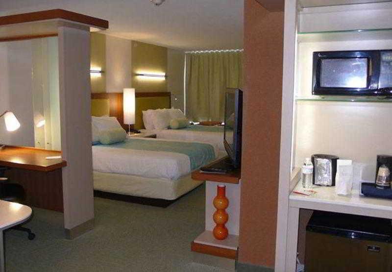 Springhill Suites Kingman Route 66 Экстерьер фото